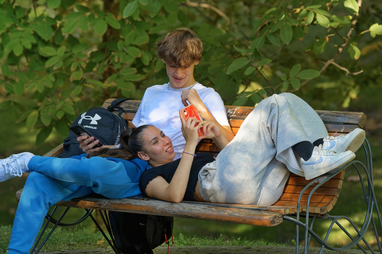 How to Subtly Signal You’re Looking for Commitment (Without Scaring Off the Right Guys)