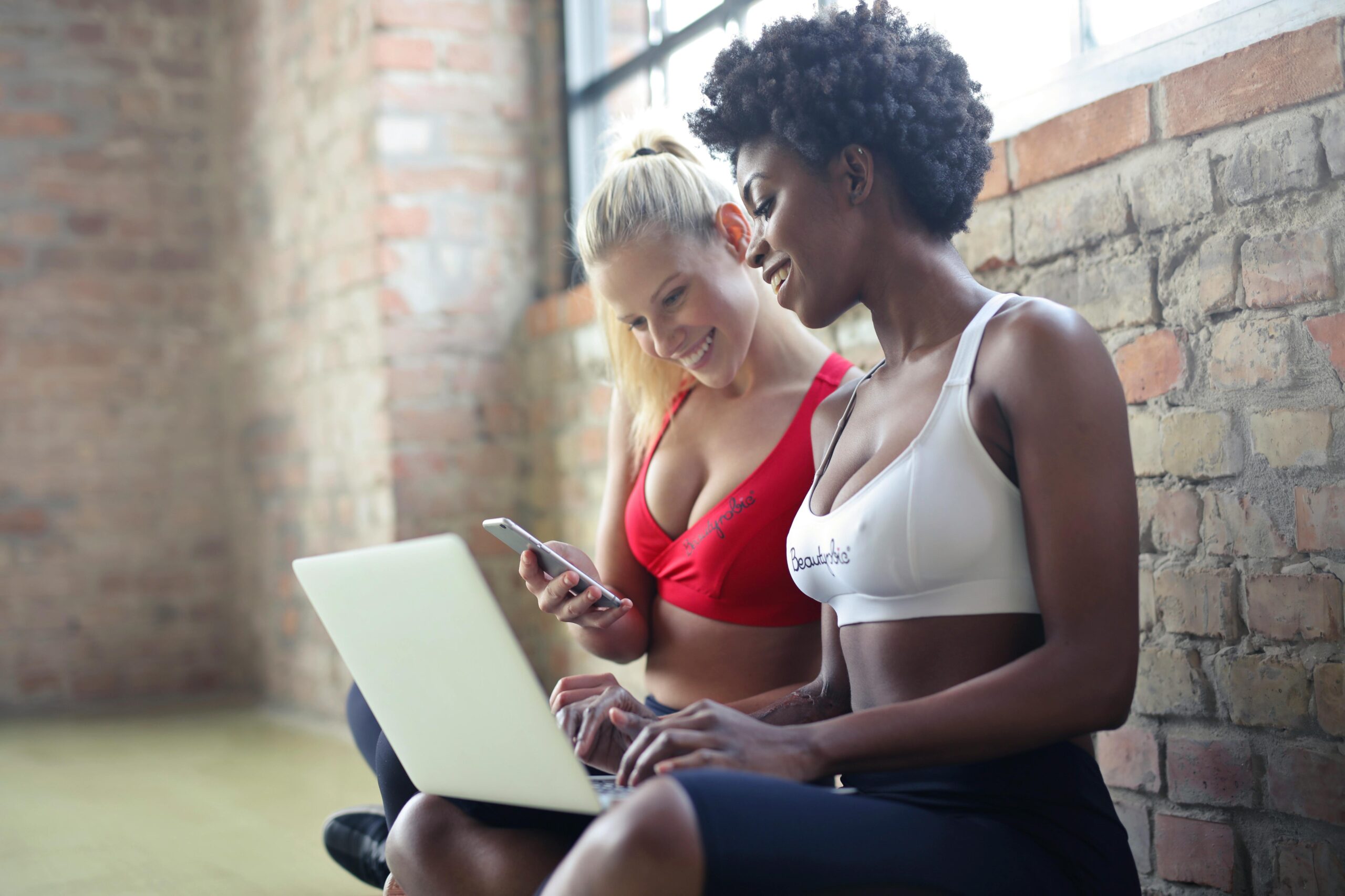 How to Stay Positive When Online Dating Feels Frustrating