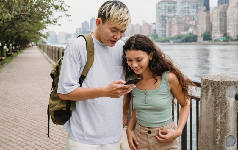 pexels-samson-katt-5225076